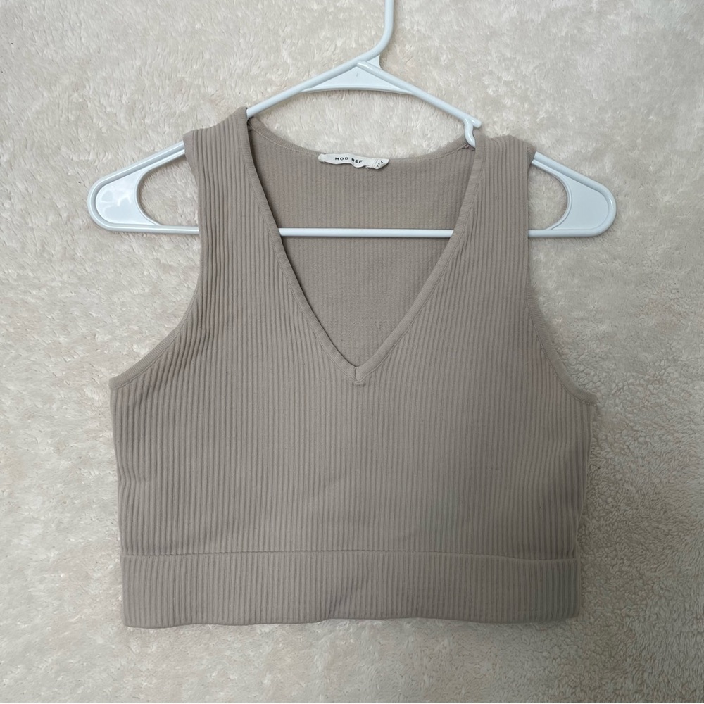 Mod Ref V-Neck Stretch Crop Top